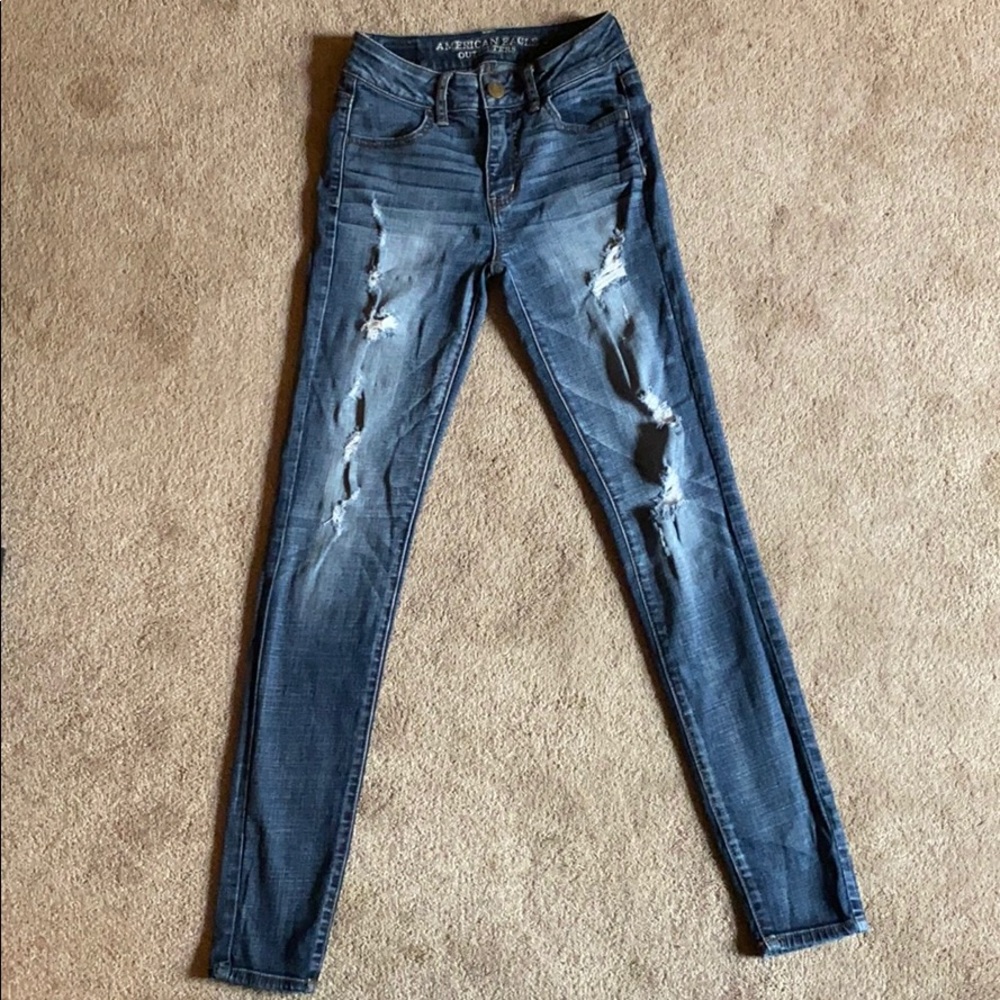 American Eagle Hi-rise distressed jegging